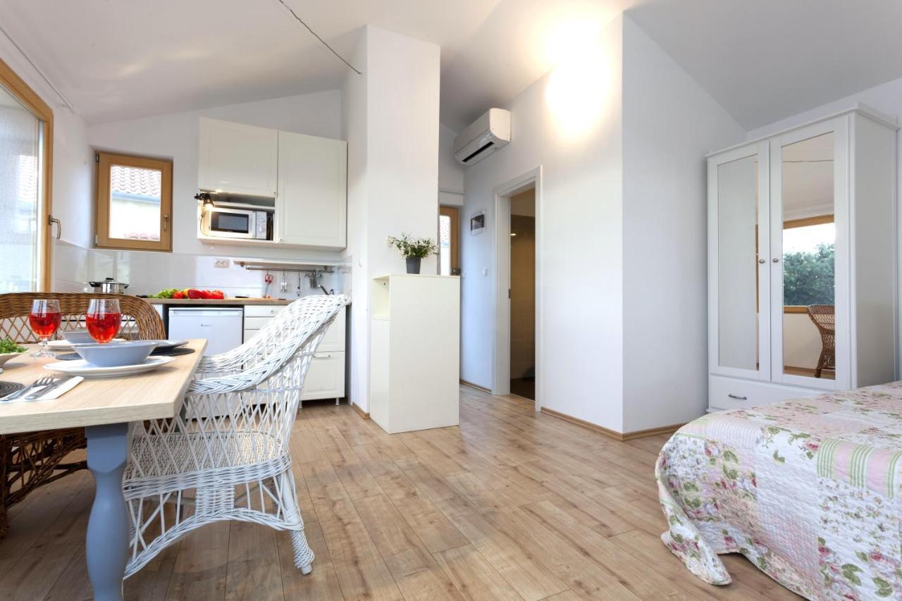 Studio Sea View Borik Ровинь Экстерьер фото